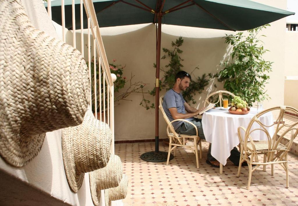 Riad Tizwa Фес Экстерьер фото